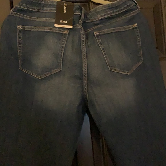Jeans - Picture 6 of 11